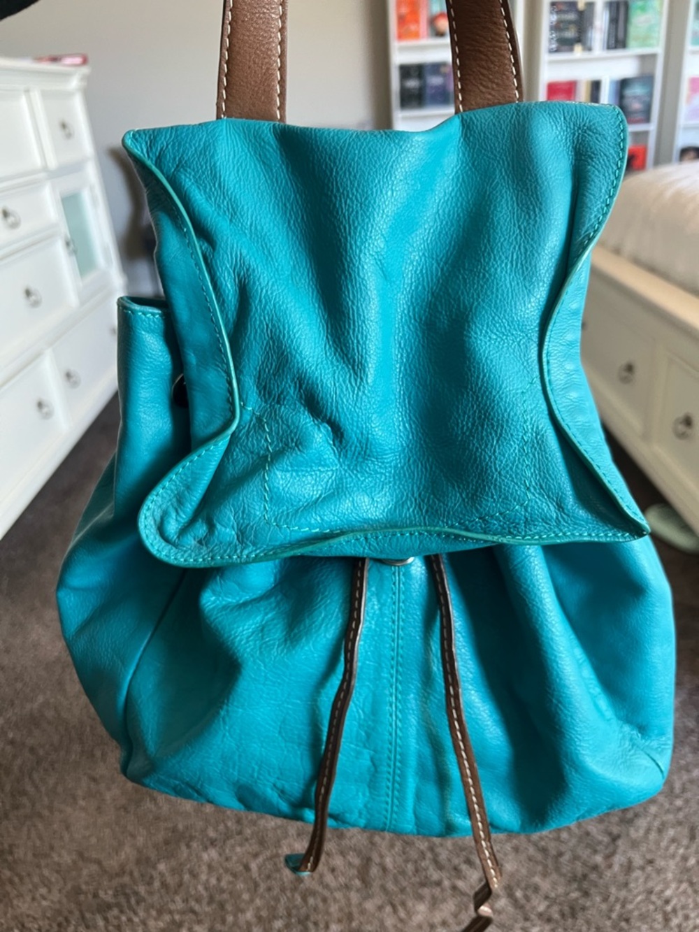 Nino BOSSI Turquoise Leather Drawstring Shoulder Bag with Brown Handles - Picture 2 of 7